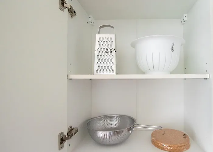 Appartement Tolstov House - 6 Haus - Grosse Kueche - Garten - Parkplatz - 25min Messe Dus Düsseldorf