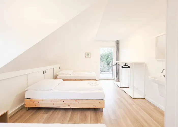 Tolstov House - 6 Haus - Grosse Kueche - Garten - Parkplatz - 25min Messe Dus Lejlighed Düsseldorf