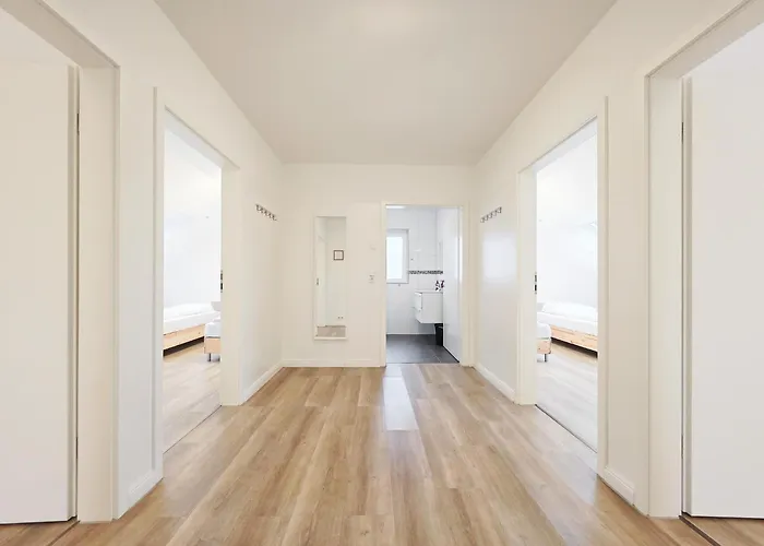 Tolstov House - 6 Haus - Grosse Kueche - Garten - Parkplatz - 25min Messe Dus Appartement Düsseldorf