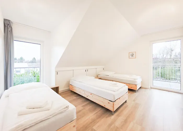 Tolstov House - 6 Haus - Grosse Kueche - Garten - Parkplatz - 25min Messe Dus * デュッセルドルフ