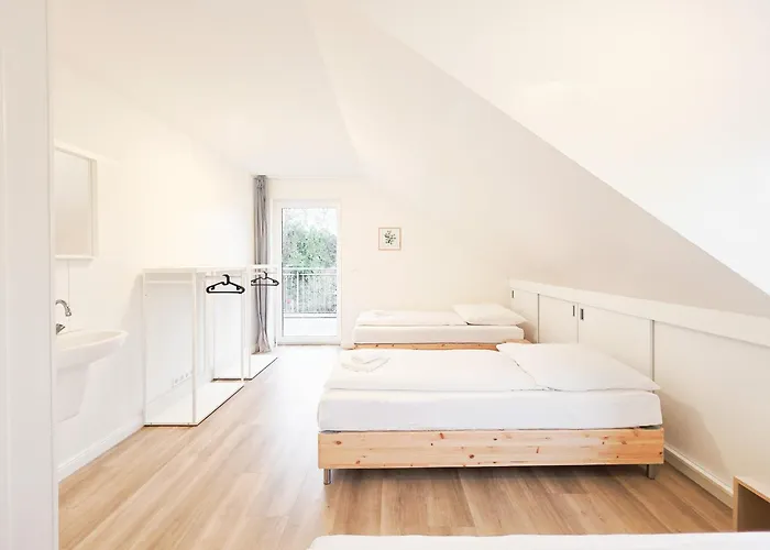 Tolstov House - 6 Haus - Grosse Kueche - Garten - Parkplatz - 25min Messe Dus * デュッセルドルフ