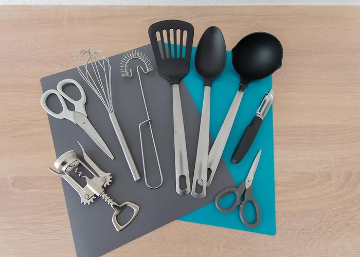 Tolstov House - 6 Haus - Grosse Kueche - Garten - Parkplatz - 25min Messe Dus * 杜塞尔多夫